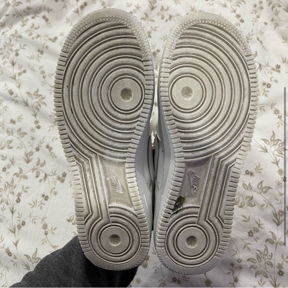 Custom Pink flowered Air Force 1s - Picture 3 of 5